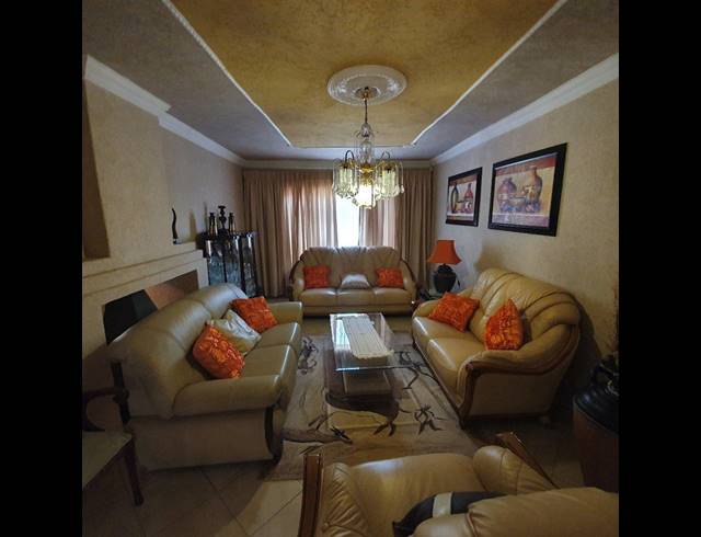 3 BEDROOM HOUSE SOLD IN THE ORCHARDS